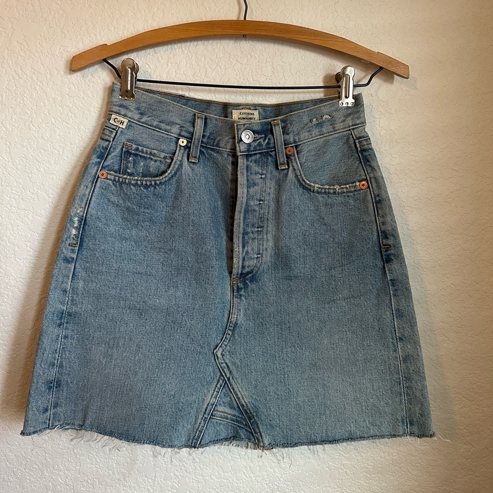 Citizens Of Humanity Astrid Mini Skirt in Archive High waisted - Picture 2 of 8